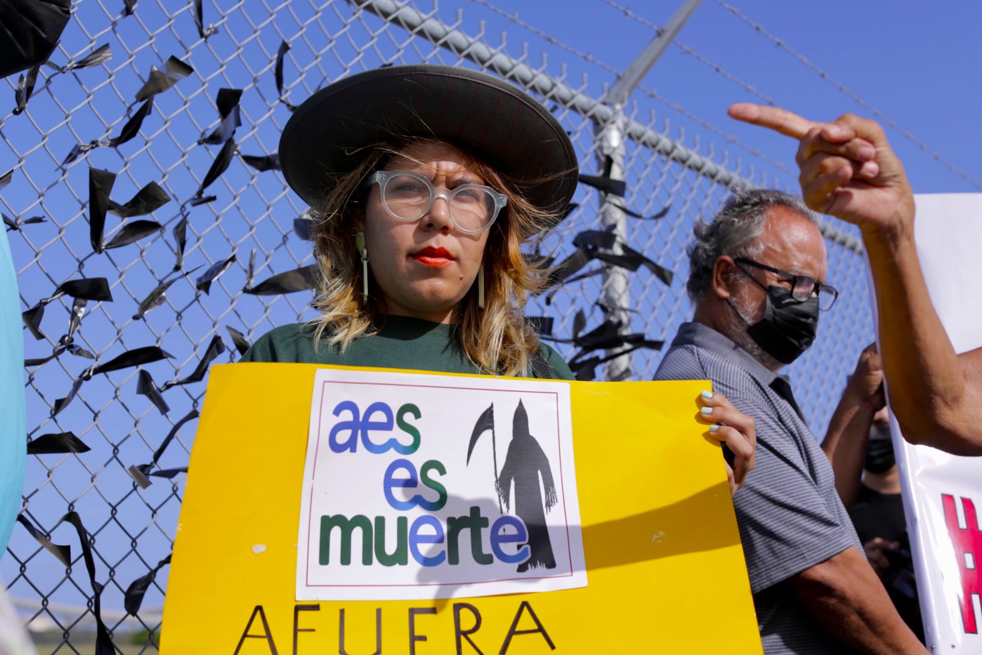 Critican silencio de la alcaldesa de Salinas sobre la planta de carbón de AES