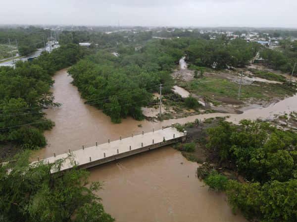 Comunidades de Salinas exigen remoción de puente ilegal sobre el Río Nigua